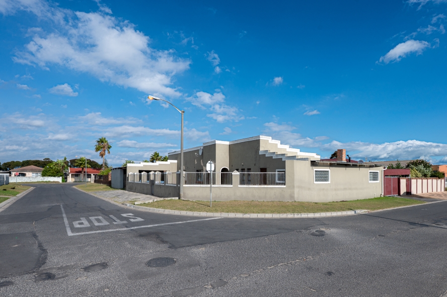 3 Bedroom Property for Sale in Rosedale Western Cape